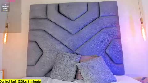Snapshot of linda_saenz1 chatting on July 6, 3:03 pm Linda Saenz online show from July 6, 3:03 pm