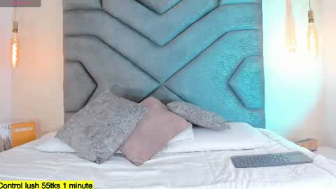 Snapshot of linda_saenz1 chatting on July 21, 11:23 am Linda Saenz online show from July 21, 11:23 am