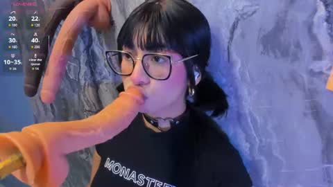linda_sofi__ online show from June 30, 9:05 pm