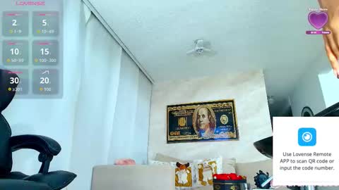 Snapshot of linda_xx90 chatting on November 26, 4:46 am LAURA RAMIREZ online show from November 26, 4:46 am