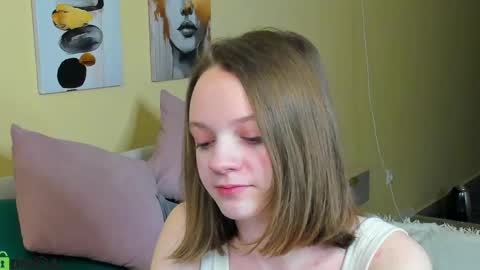 My real name is Olivia online show from April 5, 1:14 am