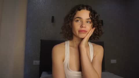 Linda online show from June 19, 1:37 pm