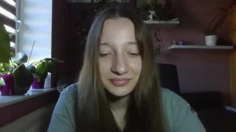 LindaAmore online show from September 24, 7:33 am
