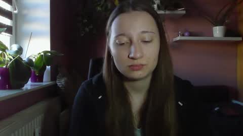 LindaAmore online show from September 25, 6:28 am