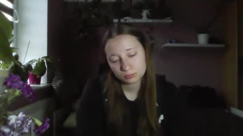 LindaAmore online show from September 30, 6:18 am