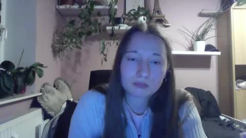 LindaAmore online show from October 14, 8:20 pm