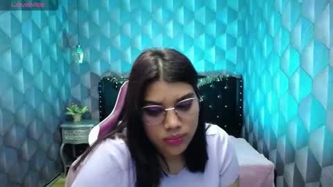 Snapshot of lindabreexlove chatting on December 29, 6:35 am online show from December 29, 6:35 am