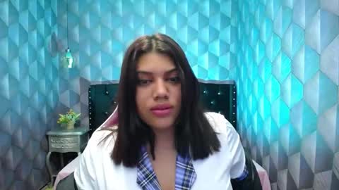 Snapshot of lindabreexlove chatting on January 8, 8:06 am online show from January 8, 8:06 am