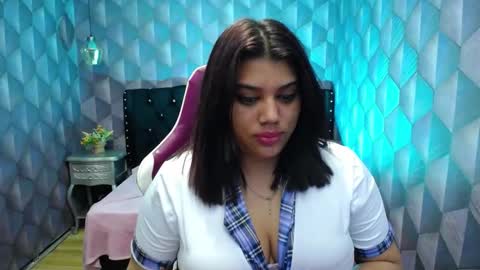 Snapshot of lindabreexlove chatting on January 8, 11:10 am online show from January 8, 11:10 am