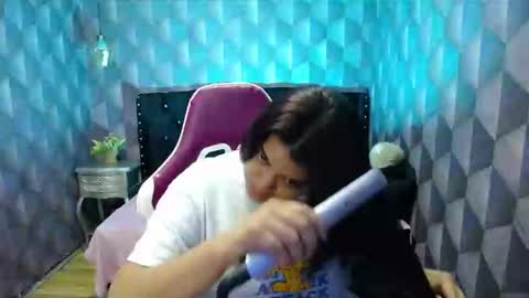    online show from January 9, 9:16 am