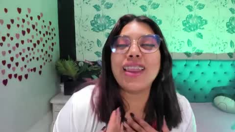 Snapshot of lindabreexlove chatting on January 16, 2:08 pm online show from January 16, 2:08 pm