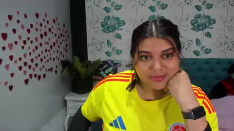 Snapshot of lindabreexlove chatting on January 25, 7:07 pm online show from January 25, 7:07 pm