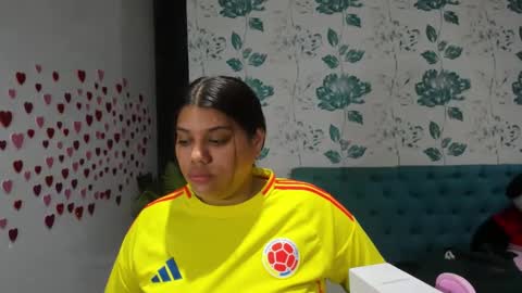 Snapshot of lindabreexlove chatting on January 25, 10:18 pm online show from January 25, 10:18 pm