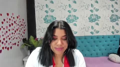 Snapshot of lindabreexlove chatting on January 28, 3:46 pm online show from January 28, 3:46 pm