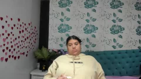 Snapshot of lindabreexlove chatting on February 16, 1:38 pm online show from February 16, 1:38 pm