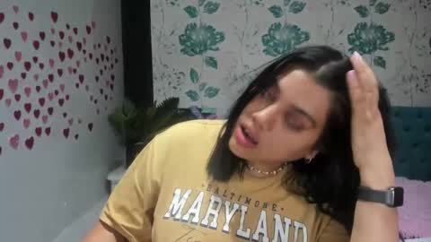 Snapshot of lindabreexlove chatting on March 2, 8:48 am online show from March 2, 8:48 am