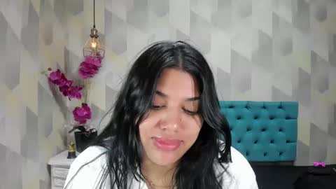 Snapshot of lindabreexlove chatting on September 27, 3:17 pm online show from September 27, 3:17 pm