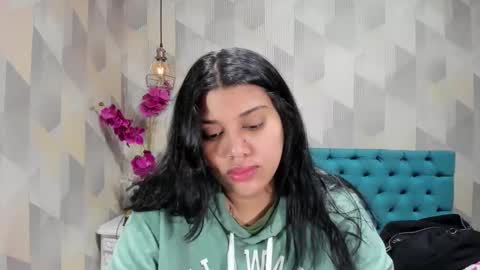 Snapshot of lindabreexlove chatting on September 28, 2:00 pm online show from September 28, 2:00 pm