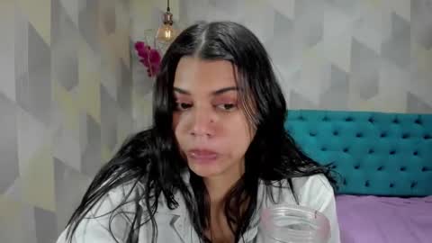 Snapshot of lindabreexlove chatting on November 8, 3:56 pm online show from November 8, 3:56 pm