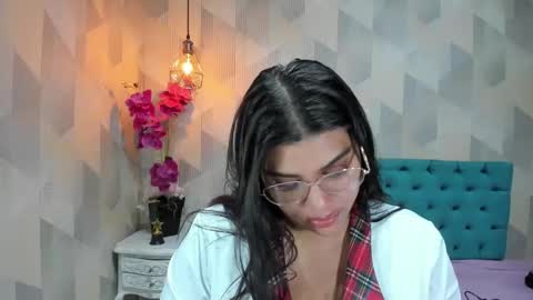 Snapshot of lindabreexlove chatting on November 14, 10:51 pm online show from November 14, 10:51 pm