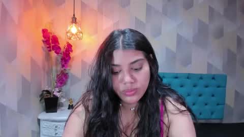 Snapshot of lindabreexlove chatting on December 21, 4:47 pm online show from December 21, 4:47 pm