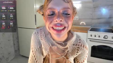 Snapshot of lindacrystalofc chatting on February 27, 9:25 pm happy new year online show from February 27, 9:25 pm