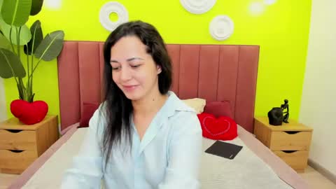 Snapshot of lindainsatiable chatting on May 17, 1:25 am Linda online show from May 17, 1:25 am