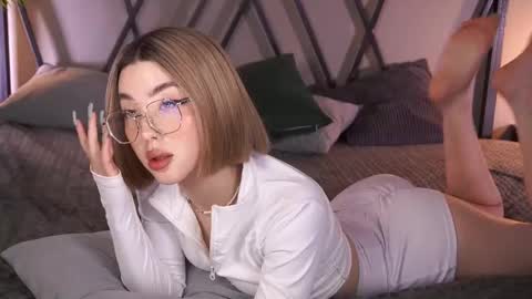 your Linda is back online show from February 10, 8:09 am