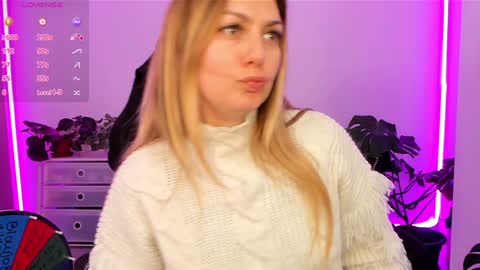 Linda  --  online show from December 17, 4:32 pm