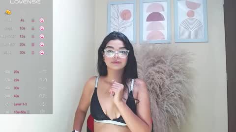 Snapshot of lindsay_sweet24 chatting on January 10, 5:47 am ana online show from January 10, 5:47 am