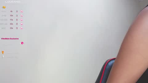 Snapshot of lindsay_sweet24 chatting on January 18, 9:56 am ana online show from January 18, 9:56 am