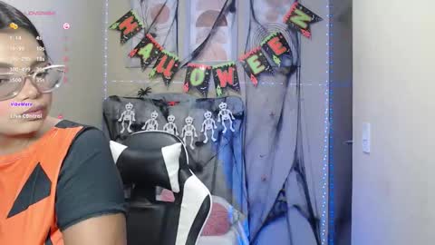 Snapshot of lindsay_sweet24 chatting on October 26, 5:57 am ana online show from October 26, 5:57 am