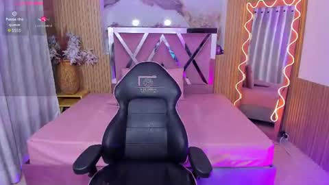 Linda  online show from June 15, 3:09 am