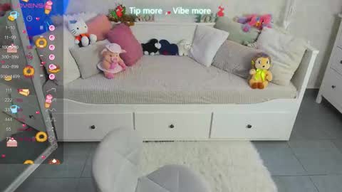 Snapshot of lindsaydeee chatting on September 21, 10:28 am Alexandra online show from September 21, 10:28 am