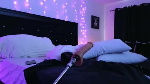 Lindzay online show from January 13, 5:12 pm