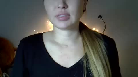 Anna online show from March 10, 7:41 pm