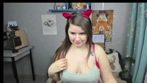 Snapshot of linerapitts chatting on January 1, 3:23 am linerapitts online show from January 1, 3:23 am