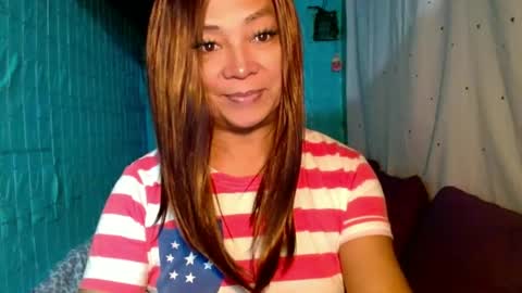 linkingqueens69 online show from July 1, 4:47 am