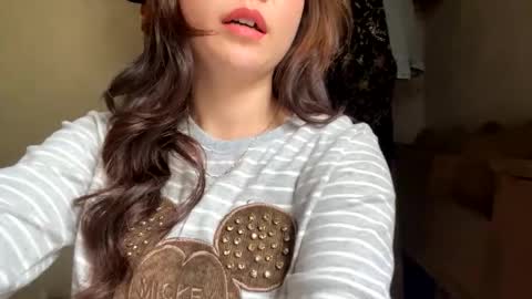 Snapshot of linna8866 chatting on December 20, 8:10 am linna8866 online show from December 20, 8:10 am