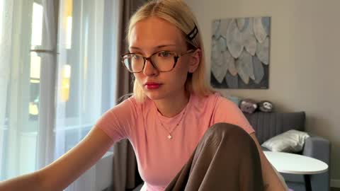 Emma online show from May 21, 5:20 pm