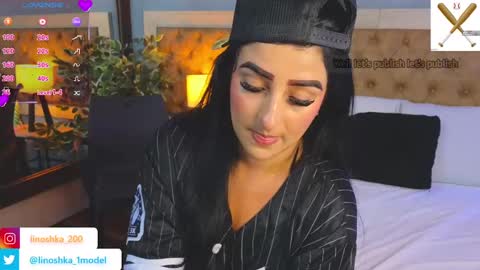 Snapshot of linoshka_1 chatting on March 4, 9:00 pm Luciana online show from March 4, 9:00 pm