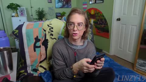 Snapshot of linzy19 chatting on February 1, 5:16 pm Linzy19 online show from February 1, 5:16 pm