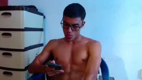 lion_grr online show from September 17, 8:43 pm