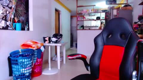 lion_grr online show from November 9, 2:37 pm