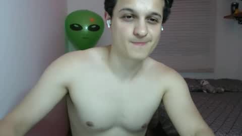 Snapshot of lioncluess chatting on November 23, 7:46 pm Lion Cluess online show from November 23, 7:46 pm