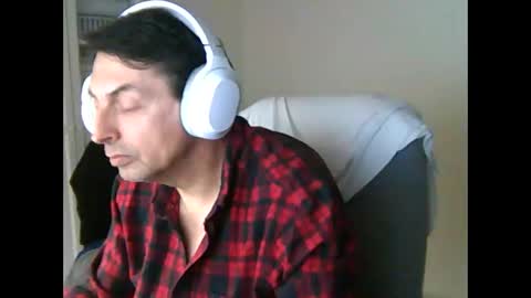 Snapshot of liongr69 chatting on February 5, 8:00 am liongr69 online show from February 5, 8:00 am