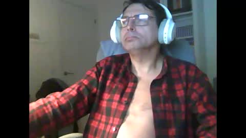 Snapshot of liongr69 chatting on January 14, 10:36 pm liongr69 online show from January 14, 10:36 pm