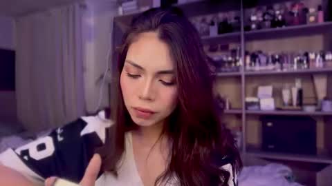 Liora of Ophir online show from December 1, 7:08 pm