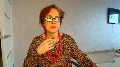 Liora Weiss online show from April 21, 11:38 am