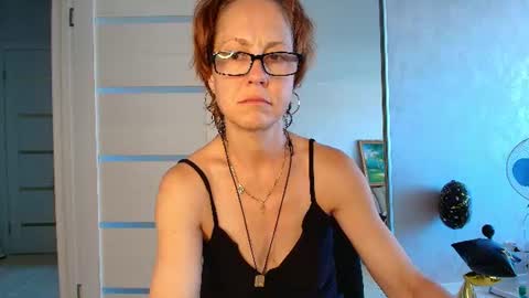 Liora Weiss online show from June 12, 10:14 am